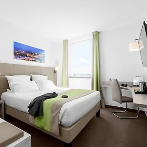 Hotel Kyriad Lyon Est Stadium Eurexpo ***