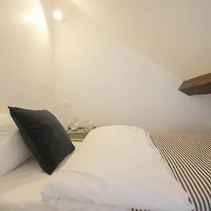  Appartement Vieux Lille: Bright, Functional Frankrijk