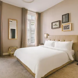 Sonder Le Frochot Hotell